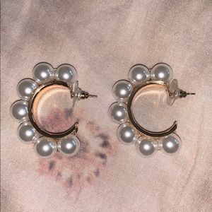 Pearl drop earrings